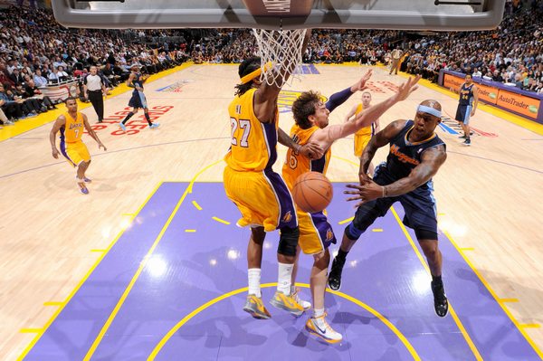 申花队凭借 申花队凭借