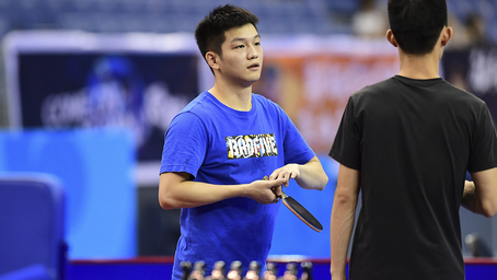 阿卡首抢七，德约战男仆四强稳了？萨巴守住王座，克娃狂救八赛点