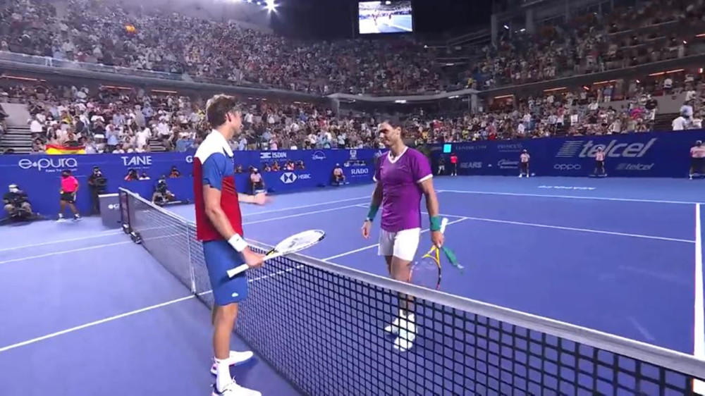 他都给出接 他都给出接